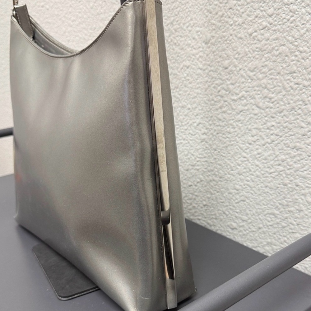 EUC AUTHENTIC VINTAGE SALVATORE FERRAGAMO METALLIC GREY/SILVER - Picture 2 of 11